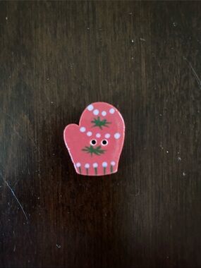 Mill Hill Mitten Button - Red